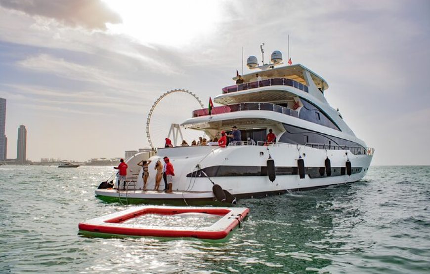 Dubai Harbour Super Yacht Experience with Live station & Drinks