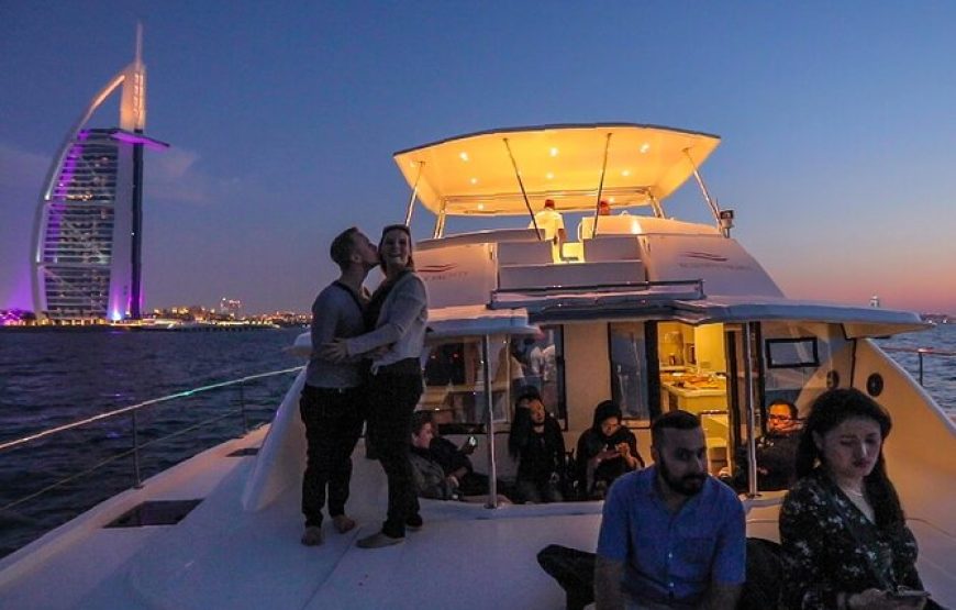 Dubai Marina Yacht Tour with Breakfast or BBQ