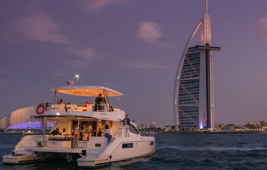 Dubai Marina Yacht Tour with Breakfast or BBQ