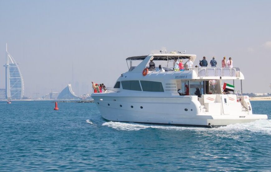 Dubai Marina Yacht Tour with Breakfast or BBQ