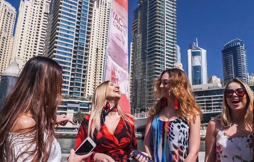 Dubai Marina Yacht Tour with Breakfast or BBQ